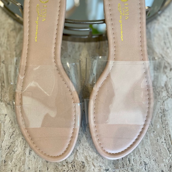 NWOT Olivia Jaymes Clear/Nude Sandals - Size 7 - Picture 2 of 5